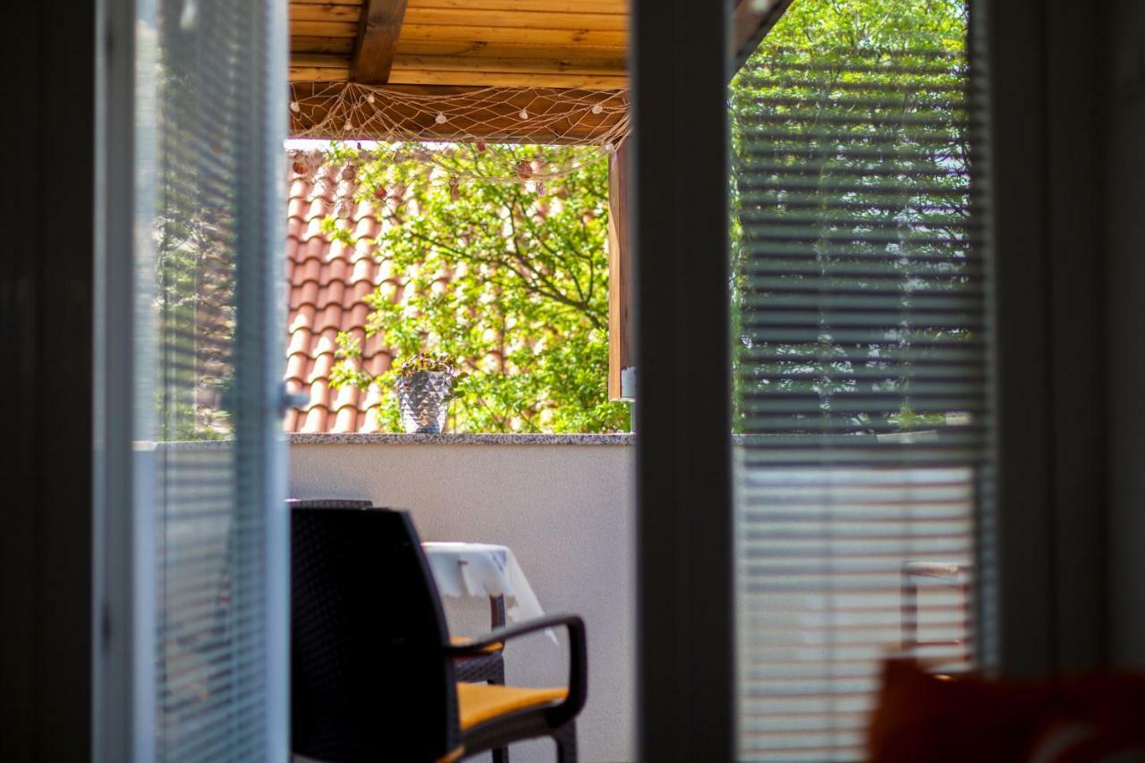 Apartment Hasanec By El-Pi Tours Njivice Εξωτερικό φωτογραφία