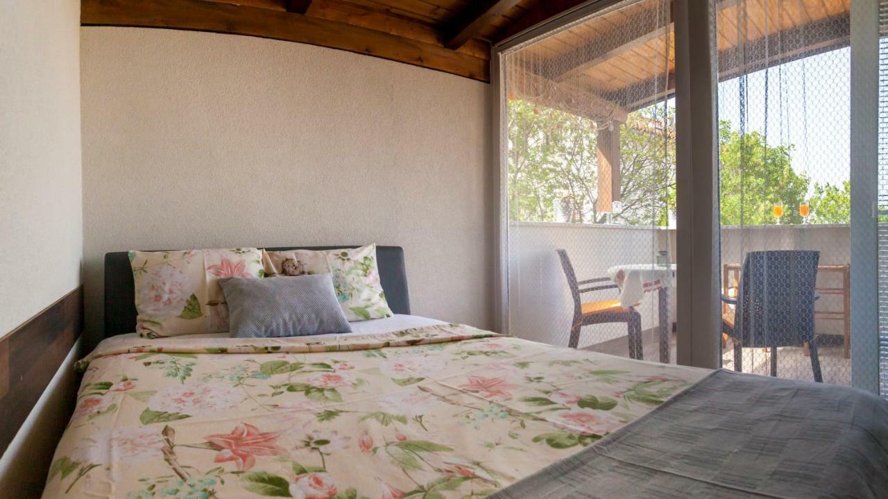Apartment Hasanec By El-Pi Tours Njivice Εξωτερικό φωτογραφία