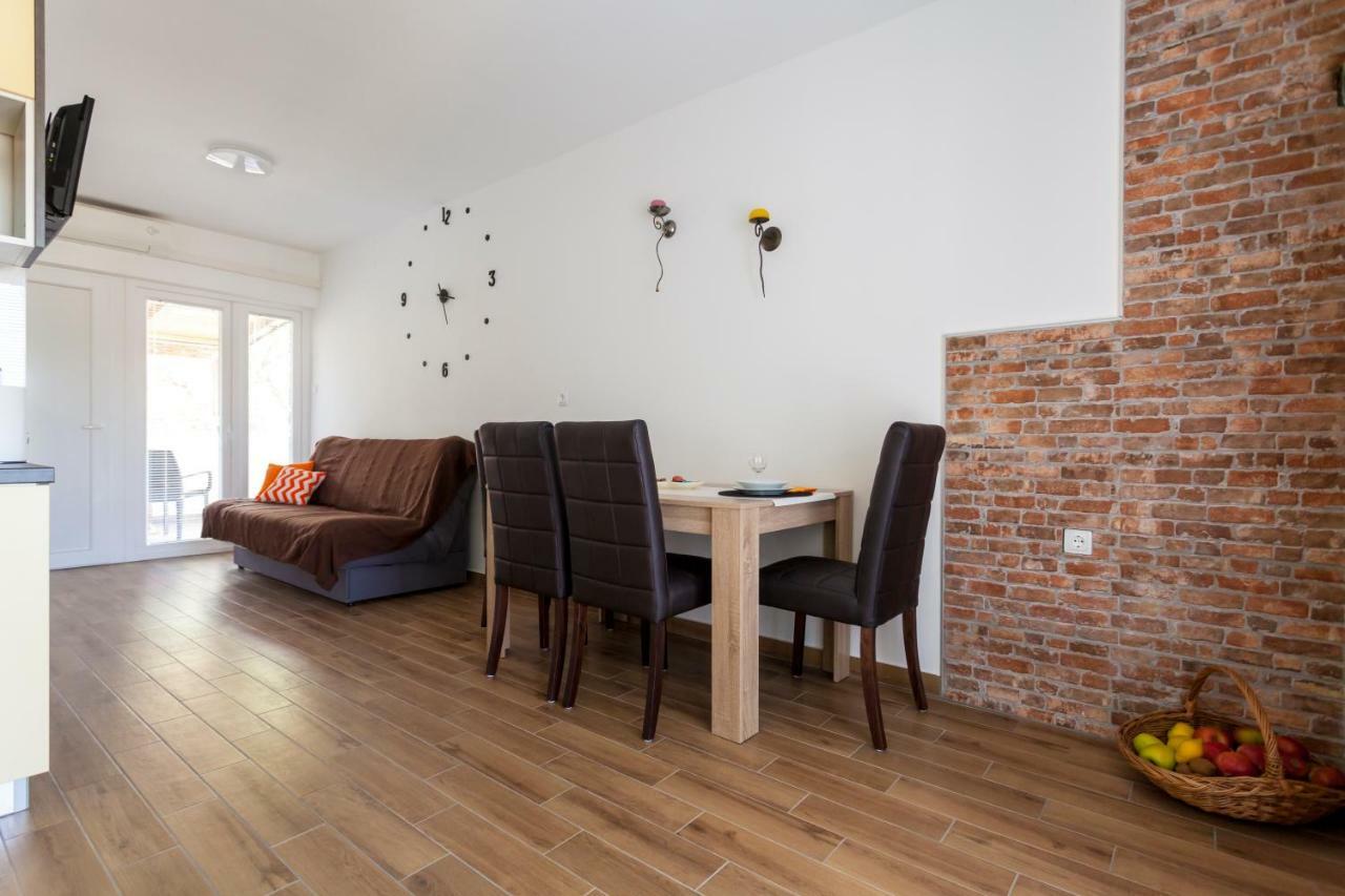 Apartment Hasanec By El-Pi Tours Njivice Εξωτερικό φωτογραφία